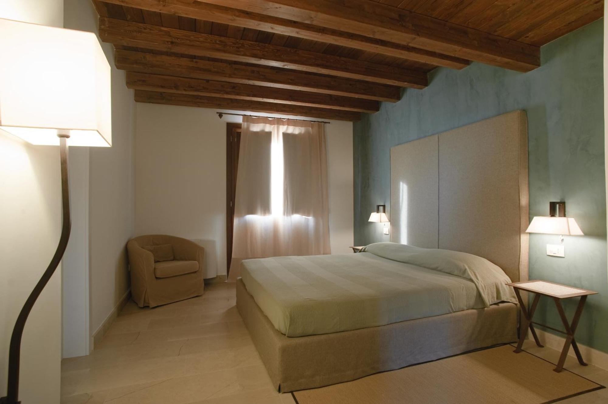 Relais Parco Cavalonga Hotel Доннафугата Стая снимка